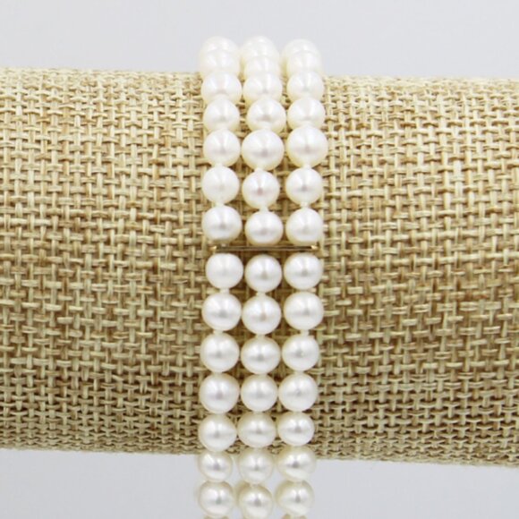 14K Three Strand Pearl Bracelet - Picture 3 of 11